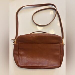 Clare V. Mirabel in Miel Rustic